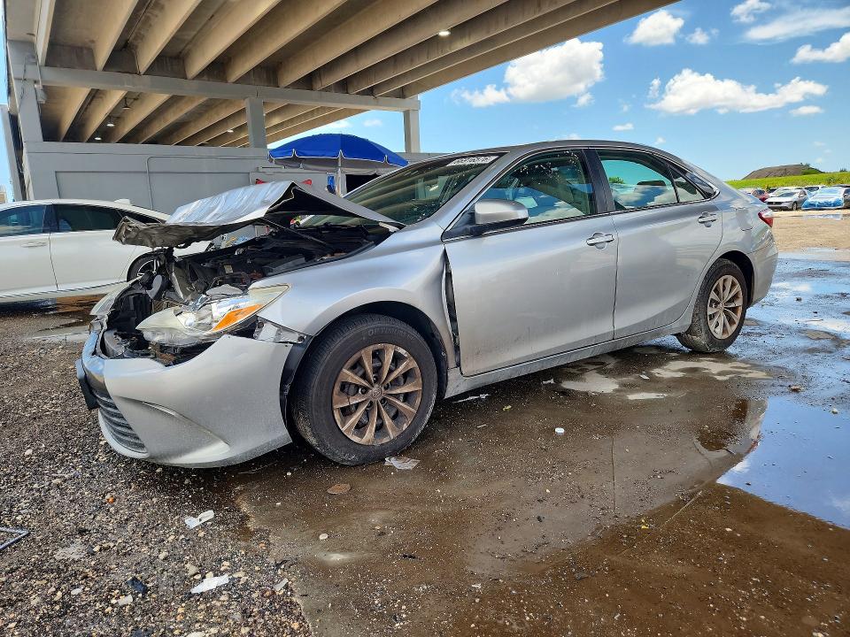 2016 Toyota Camry მანქანა იყიდება აუქციონზე, vin: 4T1BF1FKXGU124894, აუქციონის ნომერი: 66916576