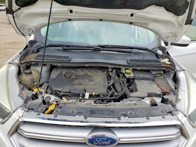64693866 :رقم المزاد ، 1FMCU0GD0HUE77134 vin ، 2017 Ford Escape مزاد بيع