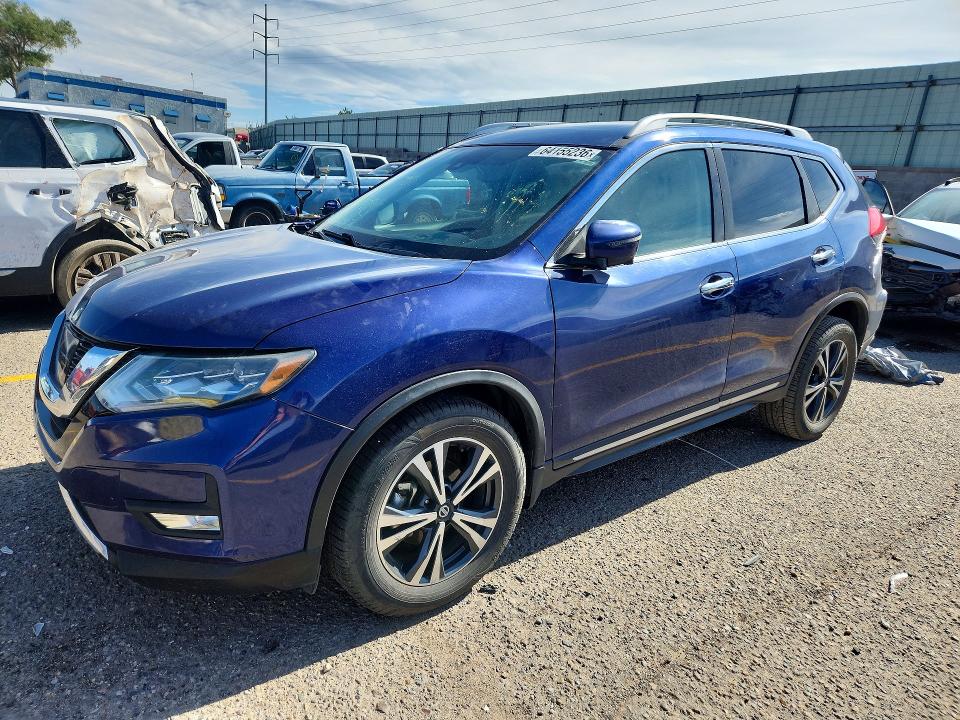 2017 Nissan Rogue მანქანა იყიდება აუქციონზე, vin: 5N1AT2MV1HC863666, აუქციონის ნომერი: 64155236