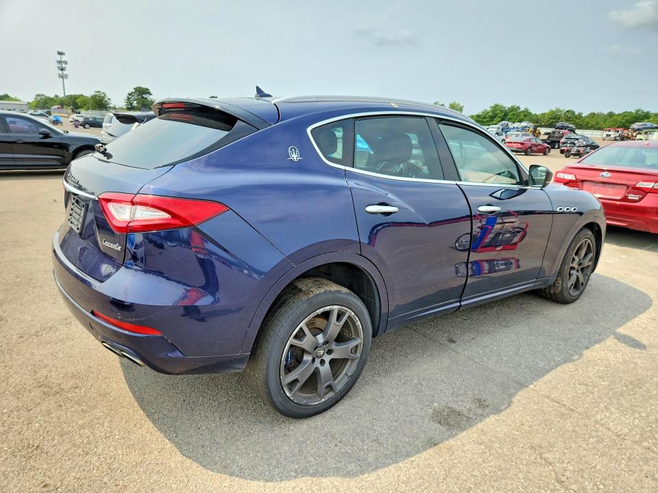 Продажа на аукционе авто 2019 Maserati Levante, vin: ZN661XUA2KX332758, номер лота: 64518556