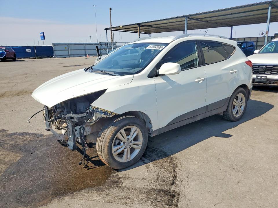 2010 Hyundai Tucson მანქანა იყიდება აუქციონზე, vin: KM8JU3AC9AU096395, აუქციონის ნომერი: 63884106