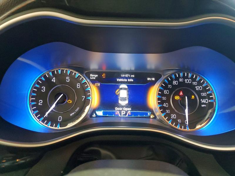 Продажа на аукционе авто 2015 Chrysler 200, vin: 1C3CCCCBXFN525201, номер лота: 63766546