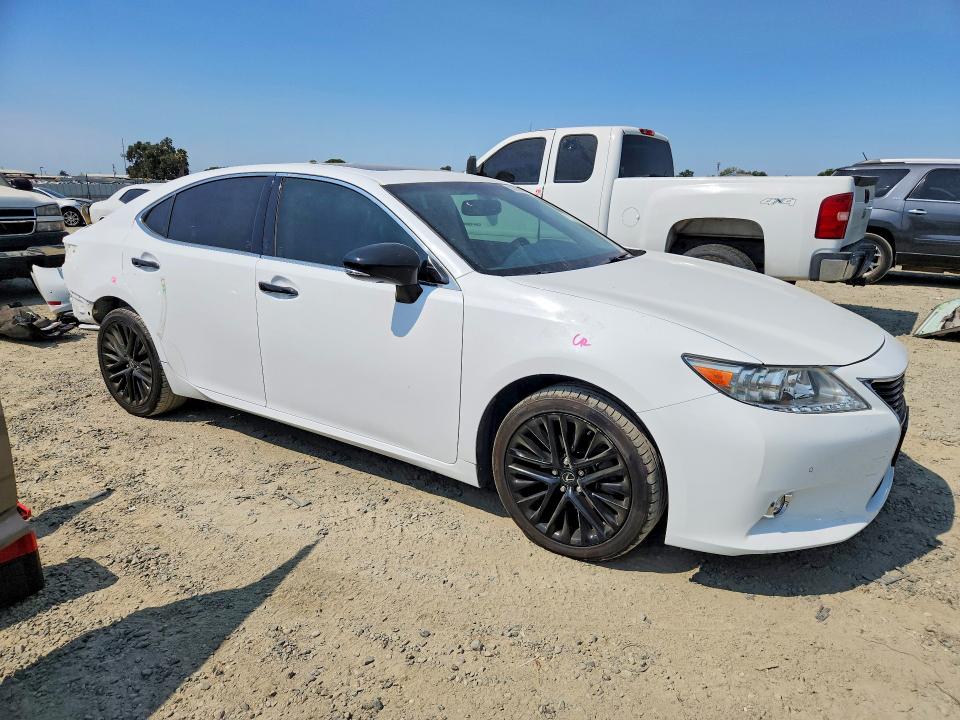 63699626 :رقم المزاد ، JTHBK1GG3F2168724 vin ، 2015 Lexus Es مزاد بيع