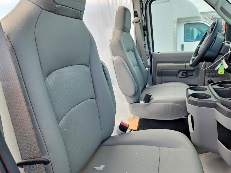 2024 Ford Econoline მანქანა იყიდება აუქციონზე, vin: 1FDWE3FN1RDD42364, აუქციონის ნომერი: 63696416