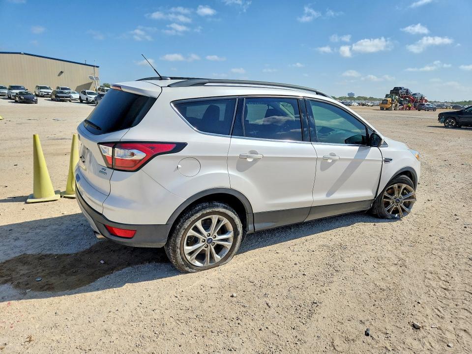 Продажа на аукционе авто 2018 Ford Escape, vin: 1FMCU0GD4JUC69862, номер лота: 66935466