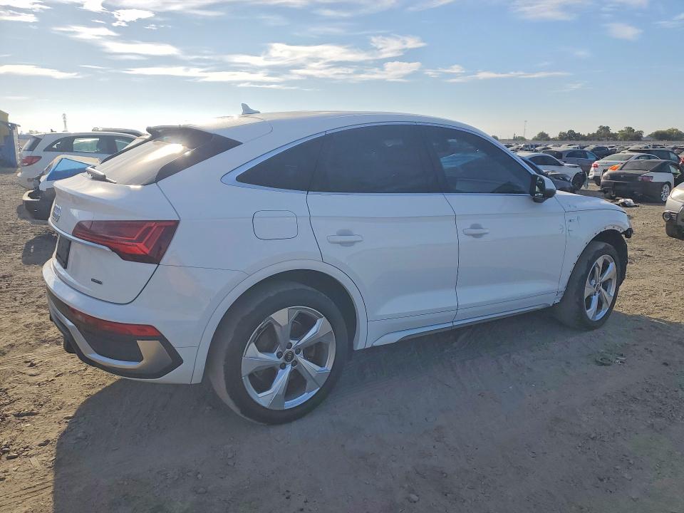 65162266 :رقم المزاد ، WA15AAFYXM2114873 vin ، 2021 Audi Q5 مزاد بيع