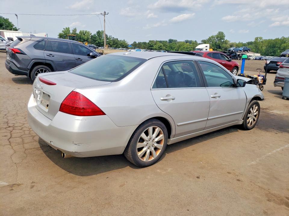 64672936 :رقم المزاد ، 1HGCM66516A025873 vin ، 2006 Honda Accord مزاد بيع