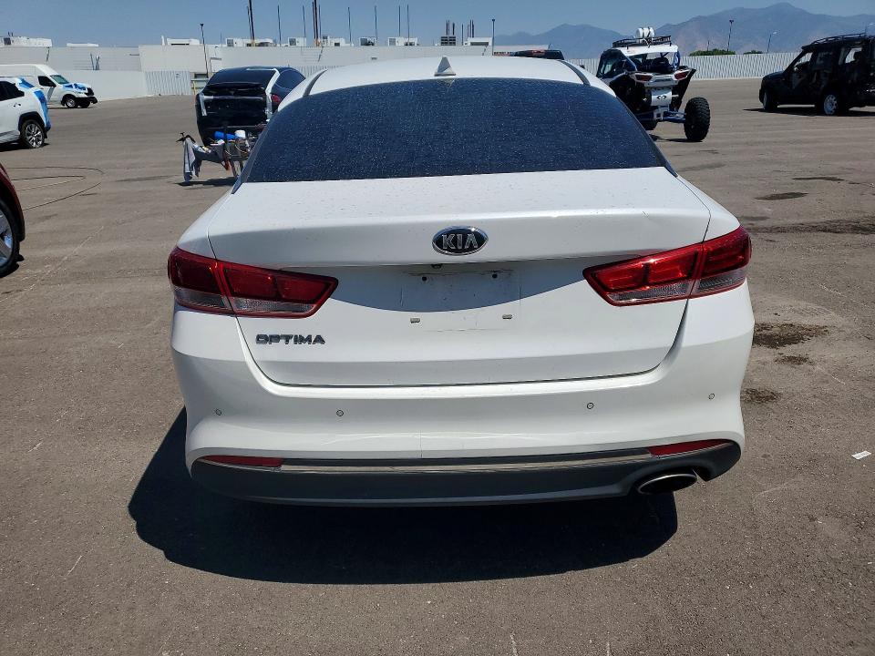 2018 Kia Optima მანქანა იყიდება აუქციონზე, vin: 5XXGT4L31JG258370, აუქციონის ნომერი: 63412556