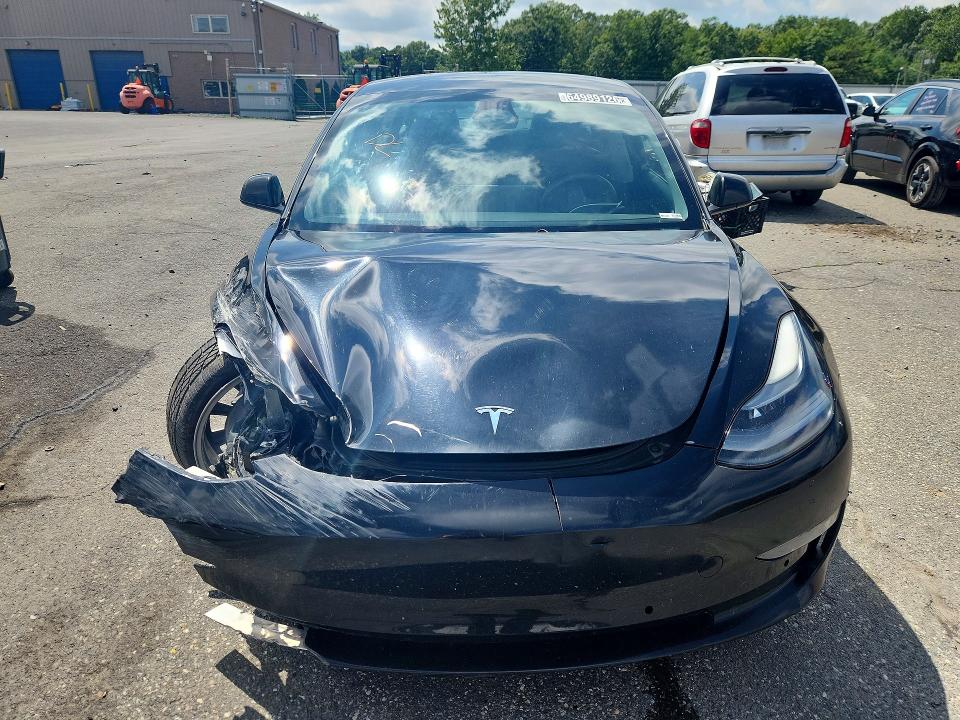 Продажа на аукционе авто 2022 Tesla Model 3, vin: 5YJ3E1EB7NF288560, номер лота: 64989126