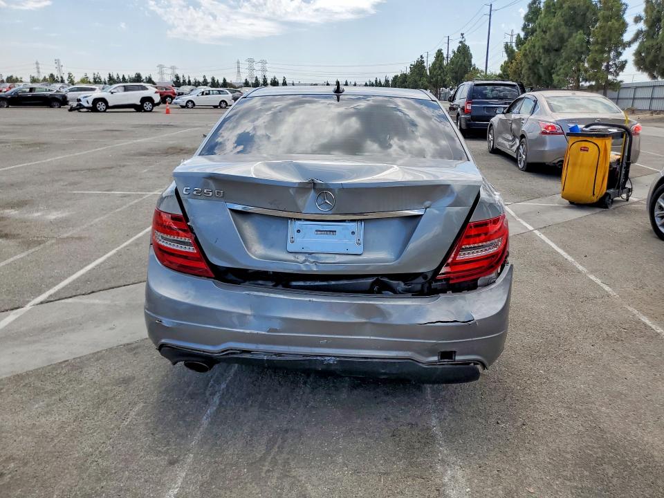 64605066 :رقم المزاد ، WDDGF4HB9DA860706 vin ، 2013 Mercedes-benz C مزاد بيع