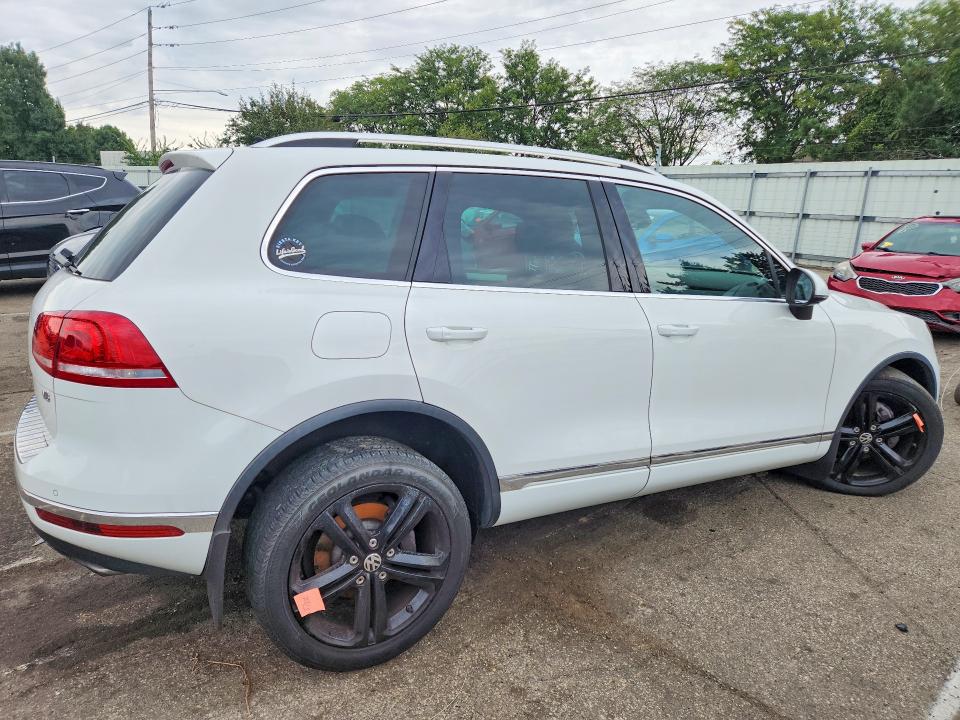 Продаж на аукціоні авто 2017 Volkswagen Touareg, vin: WVGRF7BP3HD005668, номер лоту: 65453356
