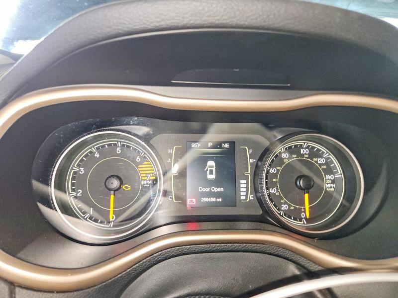 64673726 :رقم المزاد ، 1C4PJLCB5GW234393 vin ، 2016 Jeep Cherokee مزاد بيع