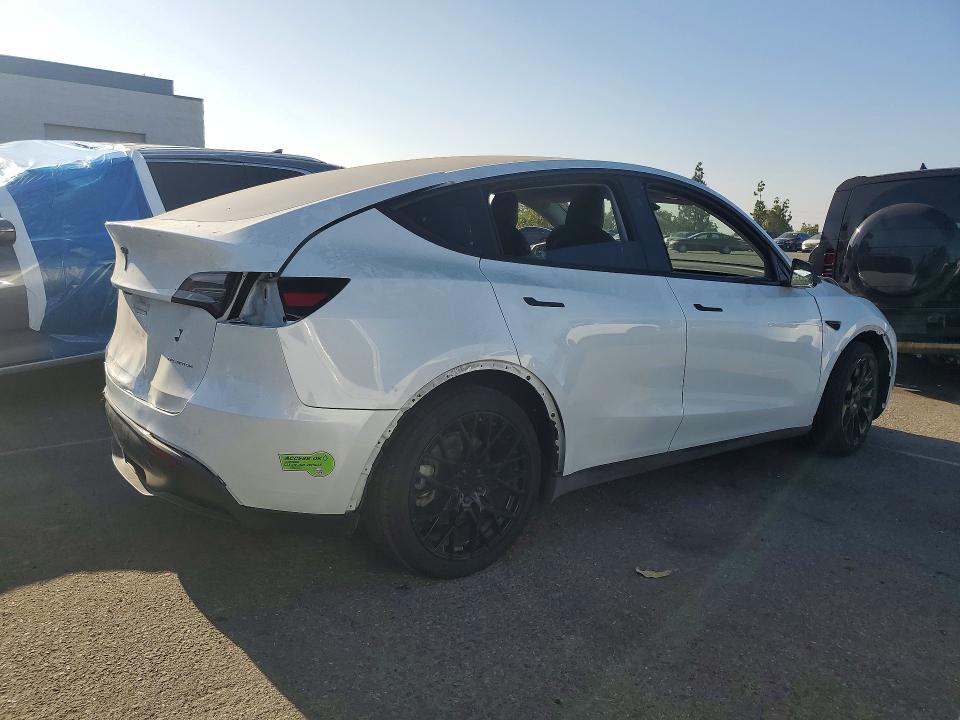 61975746 :رقم المزاد ، 7SAYGDEE3PF839052 vin ، 2023 Tesla Model Y مزاد بيع