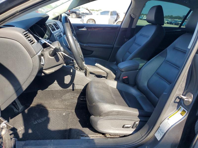 66231606 :رقم المزاد ، 3VWL17AJ2HM333770 vin ، 2017 Volkswagen Jetta مزاد بيع