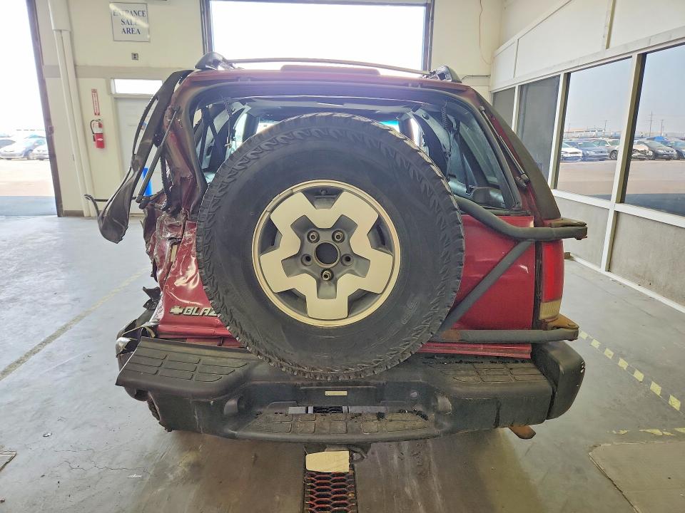 Продажа на аукционе авто 2000 Chevrolet Blazer, vin: 1GNCT18W2YK278716, номер лота: 64774446