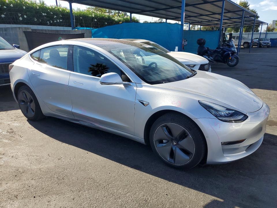 Auction sale of the 2018 Tesla Mdl 3, vin: 5YJ3E1EA2JF058801, lot number: 67109166
