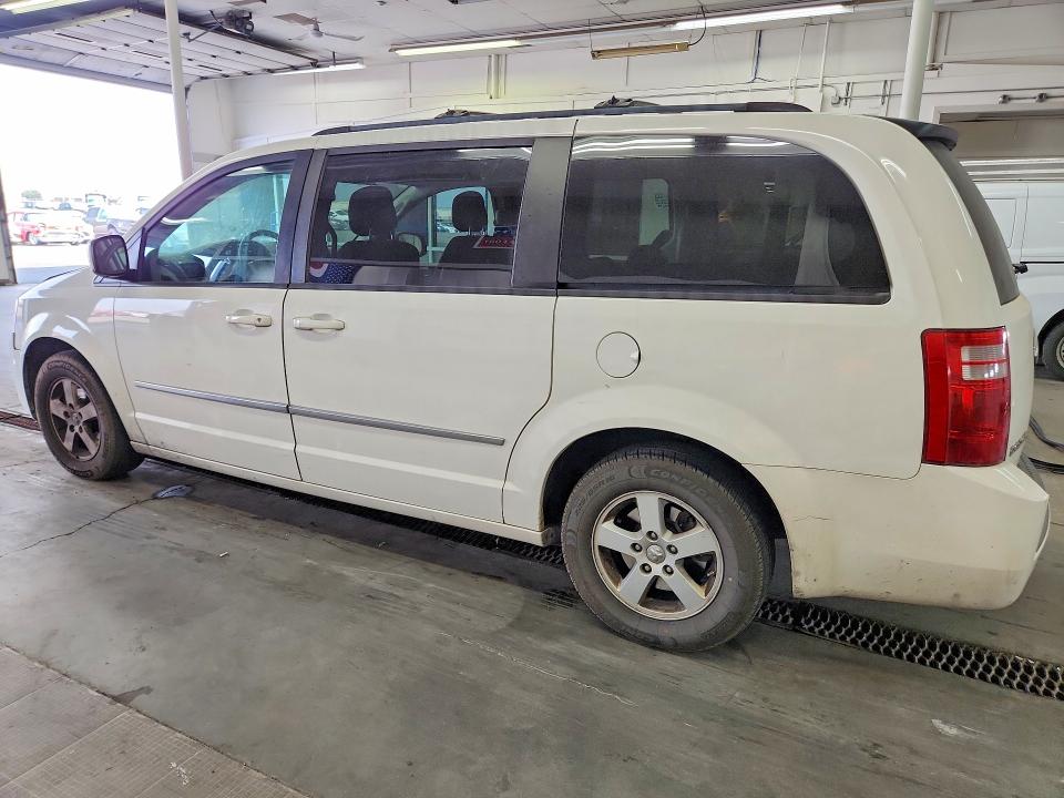 64422386 :رقم المزاد ، 2D4RN5D15AR405435 vin ، 2010 Dodge Grand Caravan مزاد بيع