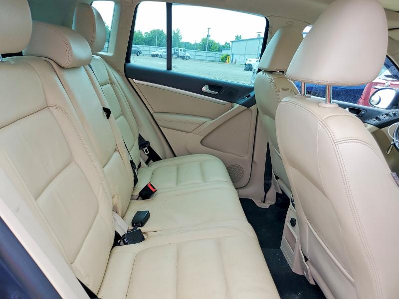 63439406 :رقم المزاد ، WVGBV3AXXDW561117 vin ، 2013 Volkswagen Tiguan مزاد بيع