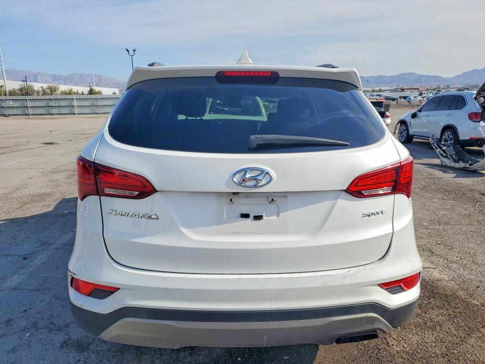 2017 Hyundai Santa Fe Sport მანქანა იყიდება აუქციონზე, vin: 5XYZU3LBXHG402432, აუქციონის ნომერი: 64930416