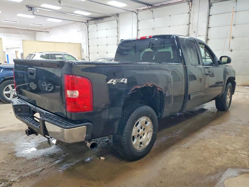 64156166 :رقم المزاد ، 1GCRKSE72DZ321428 vin ، 2013 Chevrolet Silverado مزاد بيع