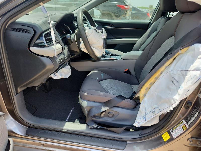 2019 Toyota Camry მანქანა იყიდება აუქციონზე, vin: 4T1B11HK4KU840727, აუქციონის ნომერი: 63818276