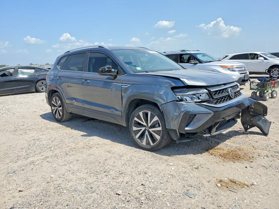 2022 Volkswagen Taos მანქანა იყიდება აუქციონზე, vin: 3VVRX7B27NM060633, აუქციონის ნომერი: 66062906