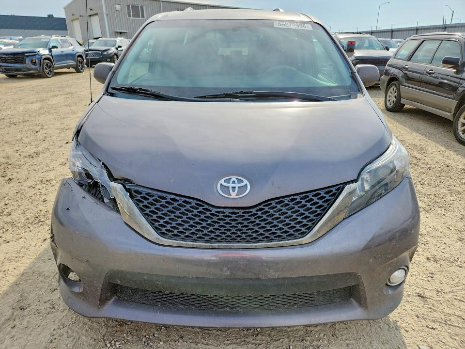 66278986 :رقم المزاد ، 5TDXK3DC6ES471590 vin ، 2014 Toyota Sienna مزاد بيع