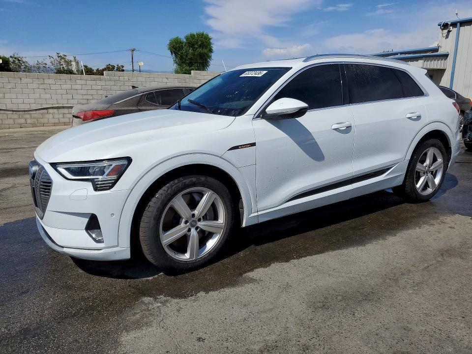 Продаж на аукціоні авто 2019 Audi E-tron, vin: WA1VABGE5KB014672, номер лоту: 65372436