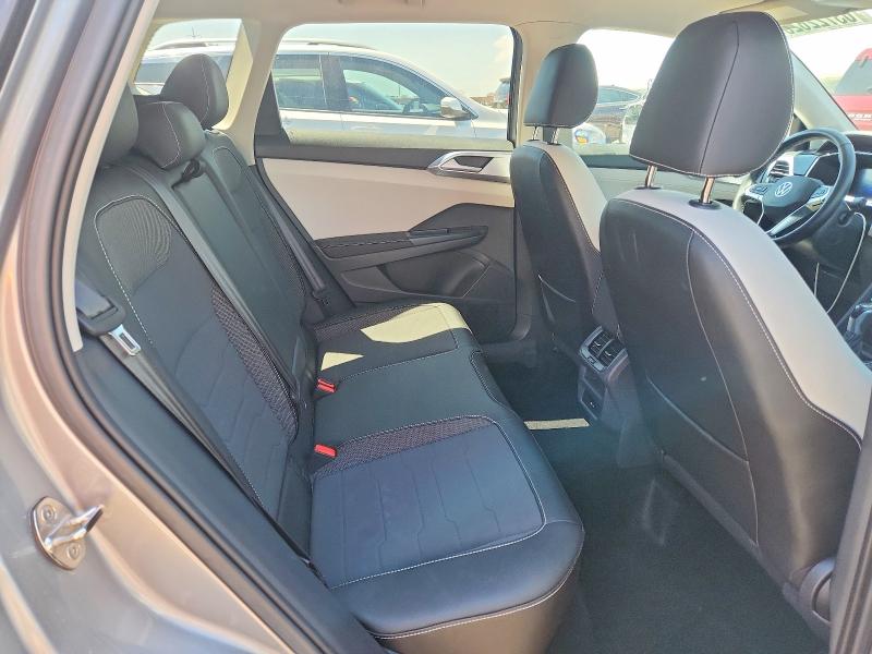 63722626 :رقم المزاد ، 3VVSC7B27SM009559 vin ، 2025 Volkswagen Taos مزاد بيع