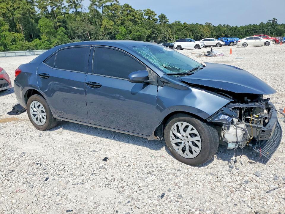 Продажа на аукционе авто 2018 Toyota Corolla, vin: 5YFBURHE2JP776252, номер лота: 65652236