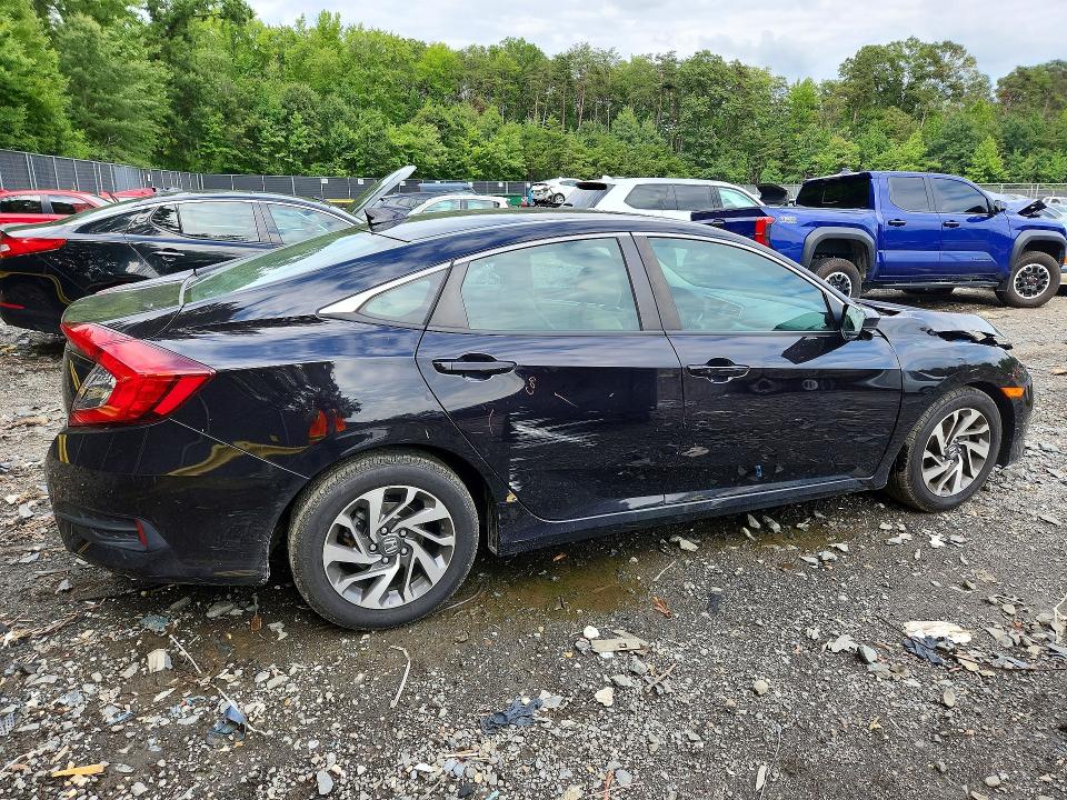 Aukcja sprzedaży 2017 Honda Civic, vin: 2HGFC2F72HH530691, numer aukcji: 65367806