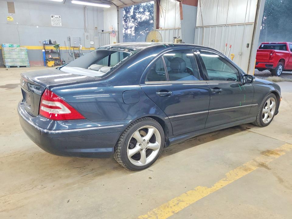 2005 Mercedes-benz C მანქანა იყიდება აუქციონზე, vin: WDBRF40J55F658101, აუქციონის ნომერი: 64368716