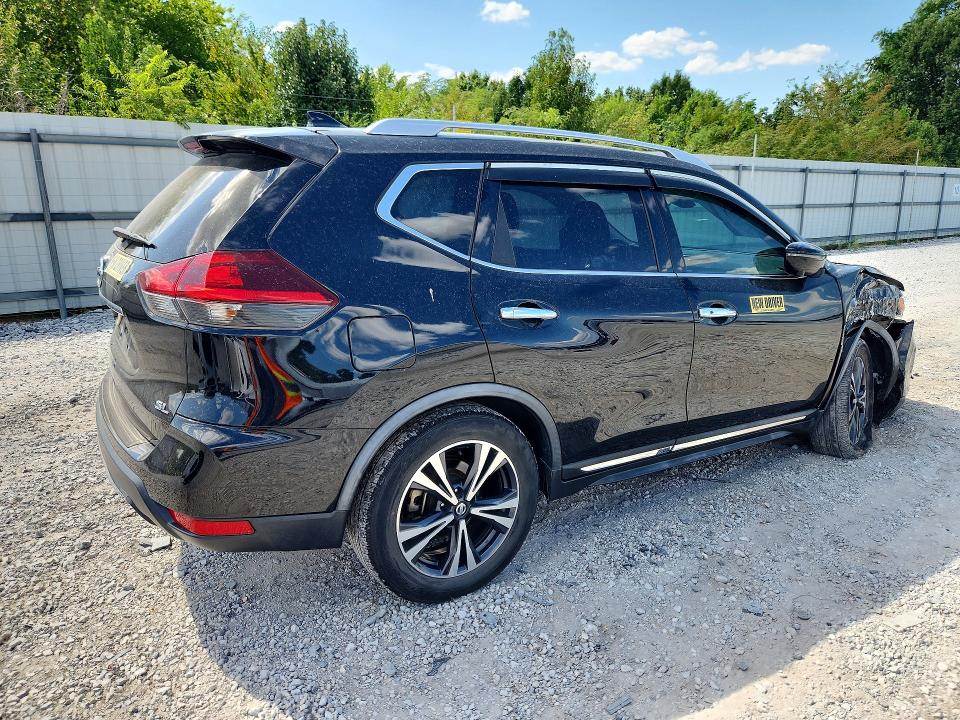 64649366 :رقم المزاد ، JN8AT2MT5JW463394 vin ، 2018 Nissan Rogue مزاد بيع