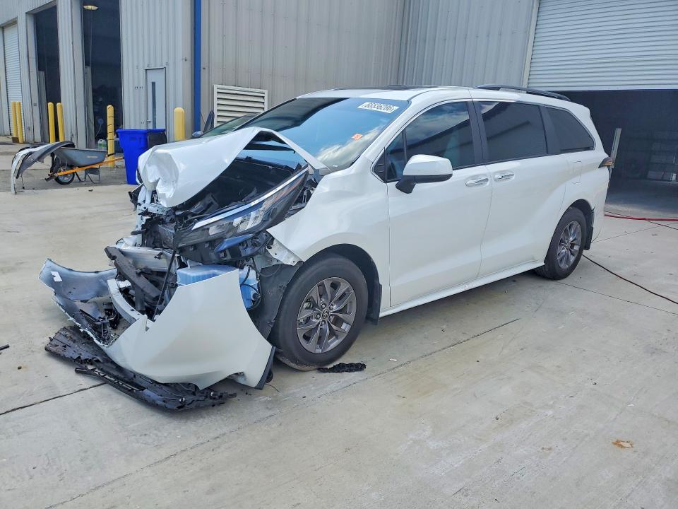 66536286 :رقم المزاد ، 5TDJRKEC2SS245908 vin ، 2025 Toyota Sienna مزاد بيع