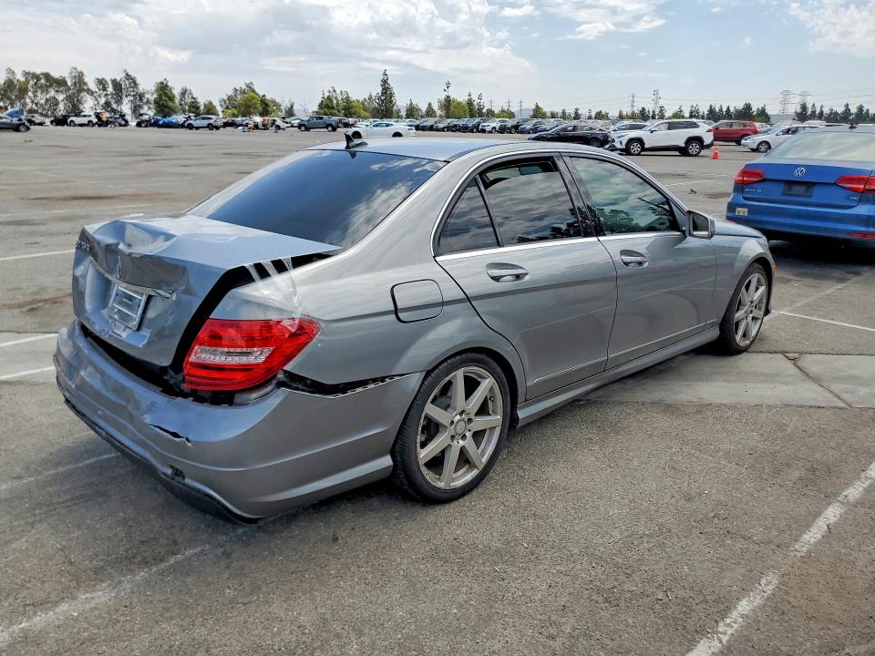 64605066 :رقم المزاد ، WDDGF4HB9DA860706 vin ، 2013 Mercedes-benz C مزاد بيع