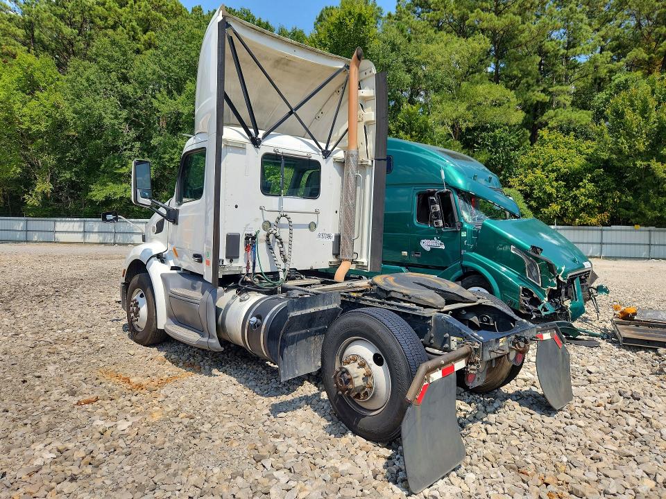 61972496 :رقم المزاد ، 1XPBA48X7JD478133 vin ، 2018 Peterbilt 579 مزاد بيع