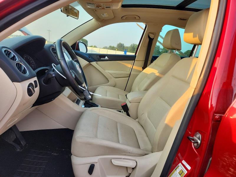 64326396 :رقم المزاد ، WVGBV7AX2BW001063 vin ، 2011 Volkswagen Tiguan مزاد بيع
