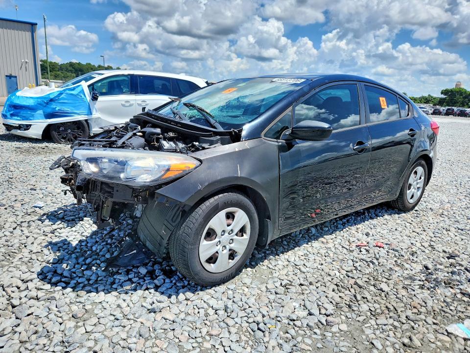 2015 Kia Forte მანქანა იყიდება აუქციონზე, vin: KNAFK4A65F5260773, აუქციონის ნომერი: 66813706