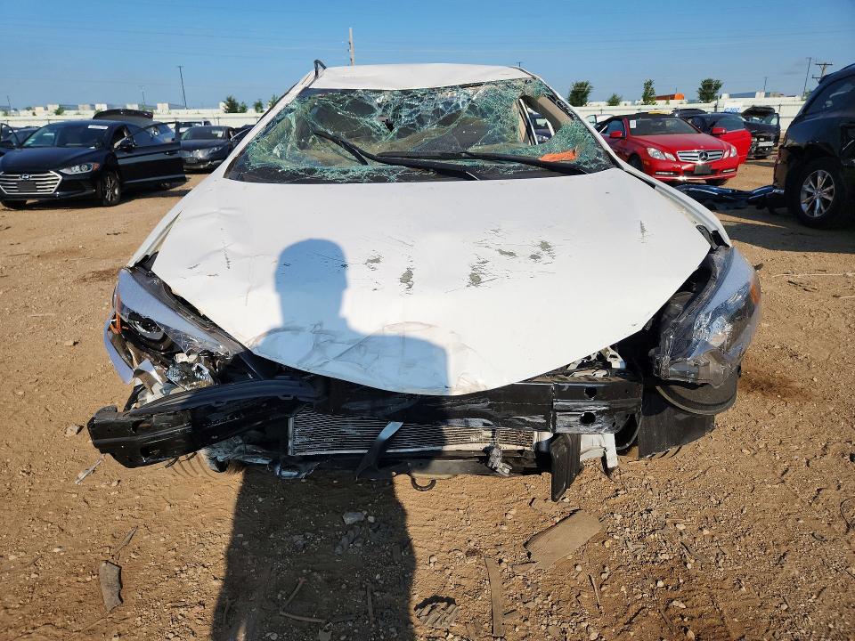 2015 Toyota Corolla მანქანა იყიდება აუქციონზე, vin: 2T1BURHE4FC252740, აუქციონის ნომერი: 63842316
