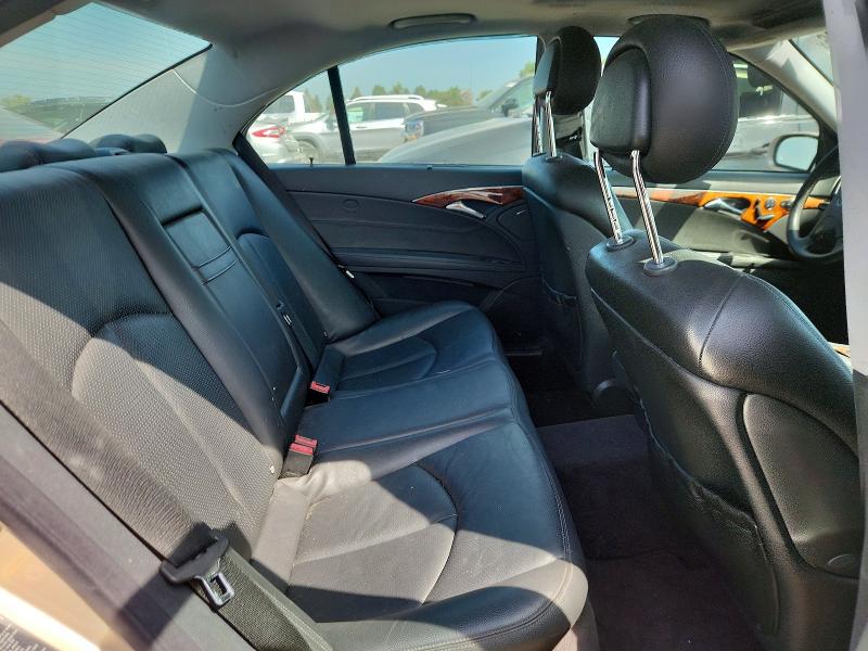 65826166 :رقم المزاد ، WDBUF65J64A509318 vin ، 2004 Mercedes-benz E مزاد بيع