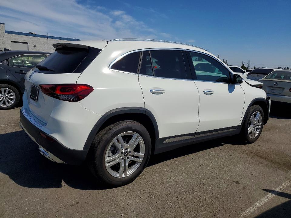 65414456 :رقم المزاد ، W1N4N4GB7NJ366758 vin ، 2022 Mercedes-benz Gla مزاد بيع