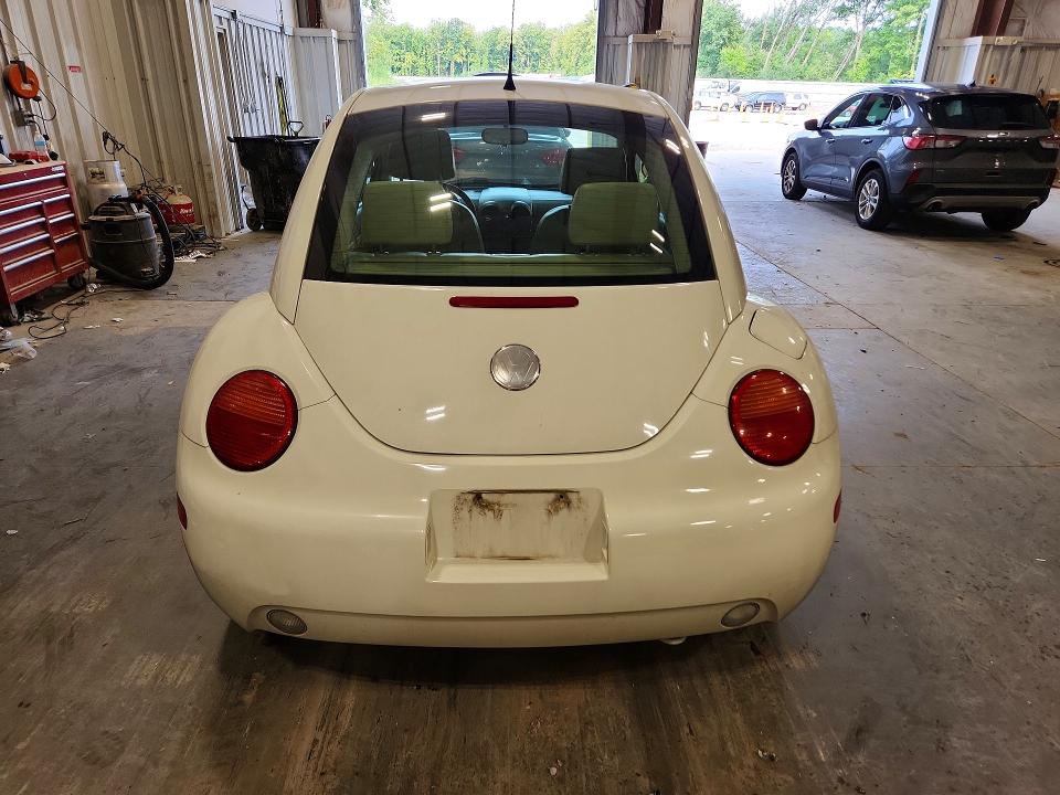 64432736 :رقم المزاد ، 3VWCK31CX5M408945 vin ، 2005 Volkswagen New Beetle مزاد بيع