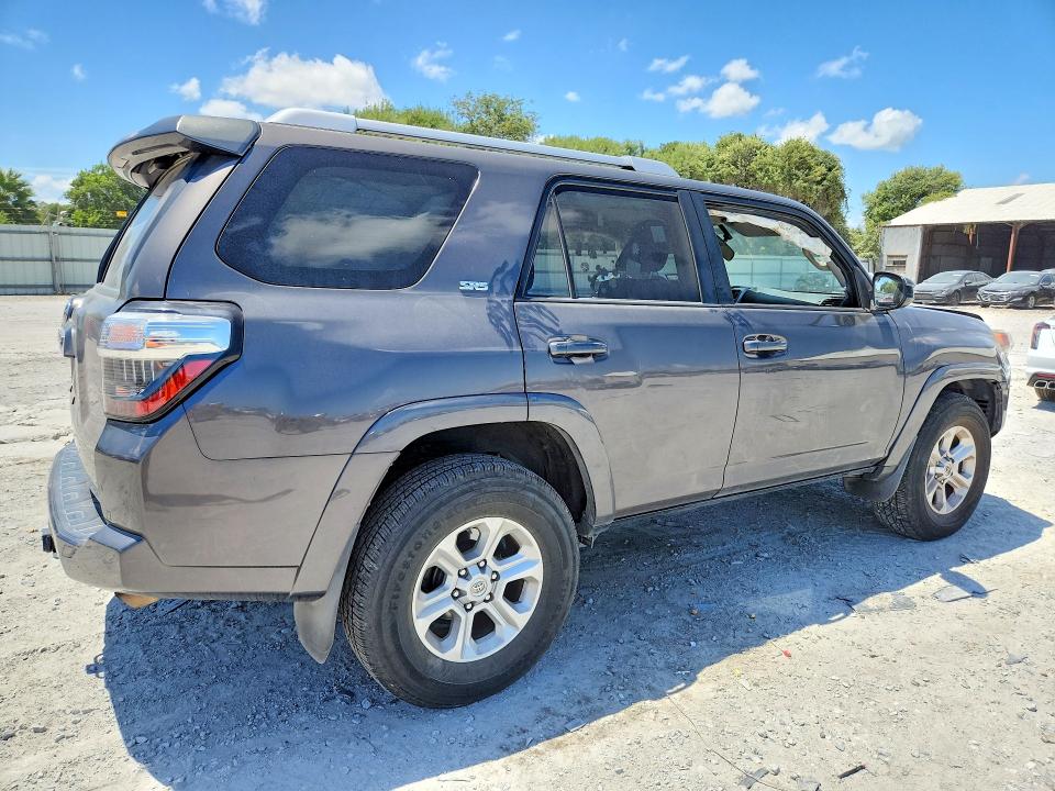 64304096 :رقم المزاد ، JTEZU5JR2J5165652 vin ، 2018 Toyota 4runner مزاد بيع