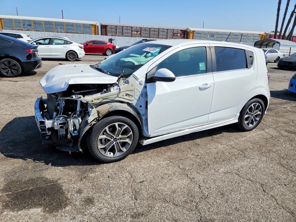 67183266 :رقم المزاد ، 1G1JD6SB1J4125697 vin ، 2018 Chevrolet Sonic مزاد بيع