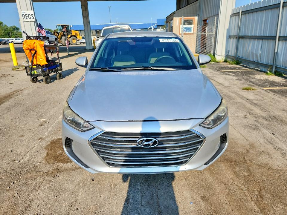 65507136 :رقم المزاد ، 5NPD74LF7HH102544 vin ، 2017 Hyundai Elantra مزاد بيع