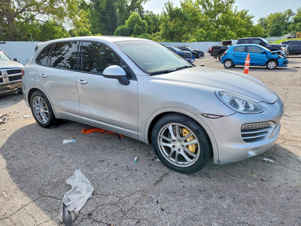 64794006 :رقم المزاد ، WP1AA2A2XCLA07214 vin ، 2012 Porsche Cayenne مزاد بيع
