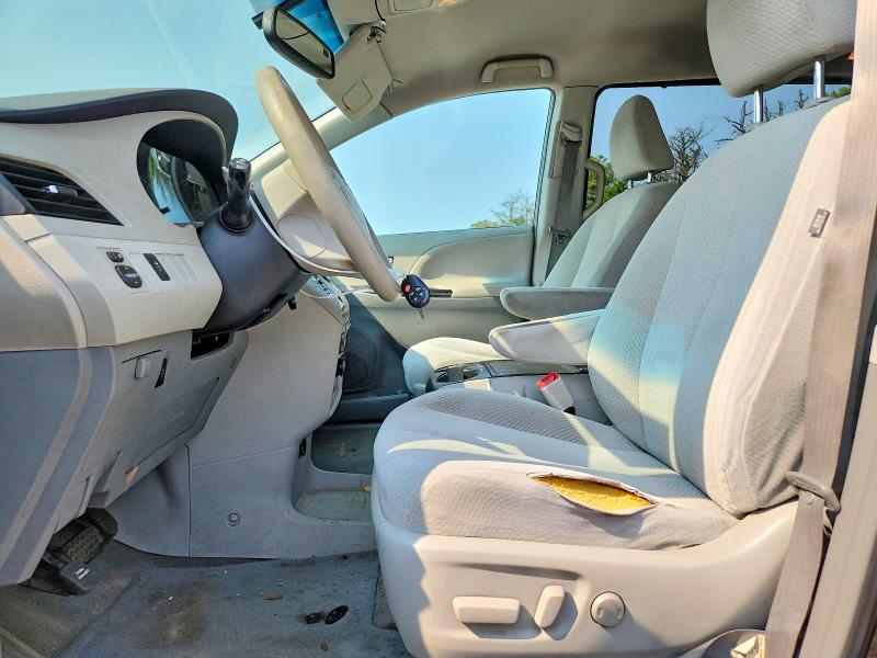 Продажа на аукционе авто 2013 Toyota Sienna, vin: 5TDKK3DC1DS331259, номер лота: 65013786