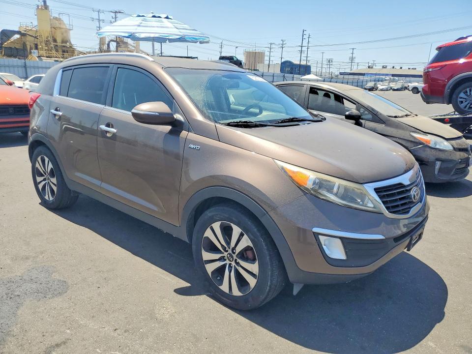 2013 Kia Sportage მანქანა იყიდება აუქციონზე, vin: KNDPCCA20D7372703, აუქციონის ნომერი: 63810206