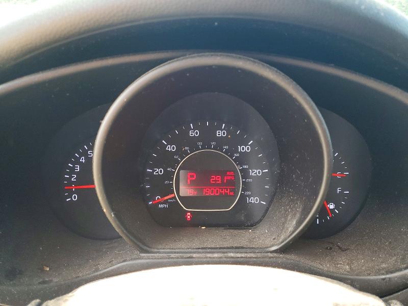 63931506 :رقم المزاد ، KNDJN2A25F7805901 vin ، 2015 Kia Soul مزاد بيع