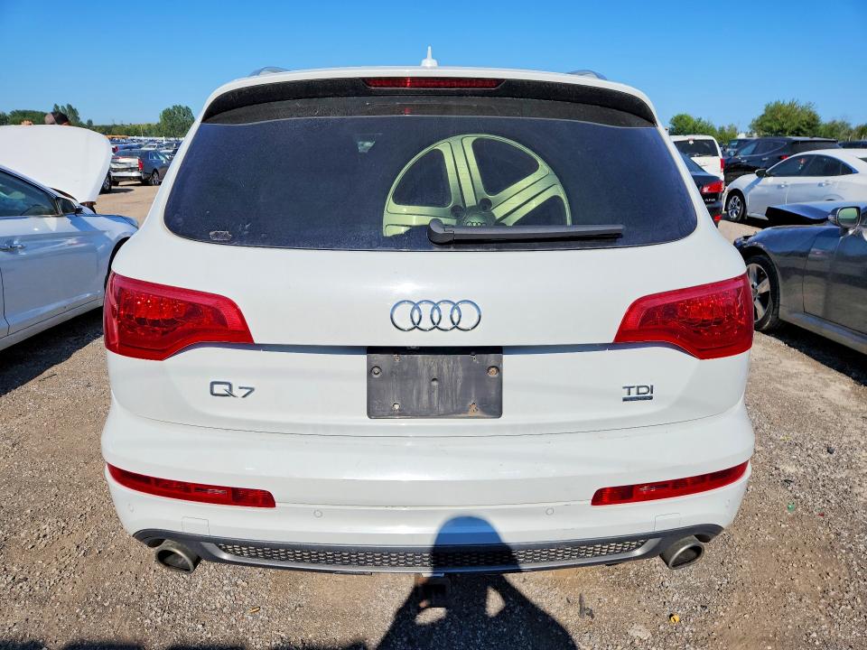 Продажа на аукционе авто 2015 Audi Q7, vin: WA1WMCFE6FD008957, номер лота: 63831136